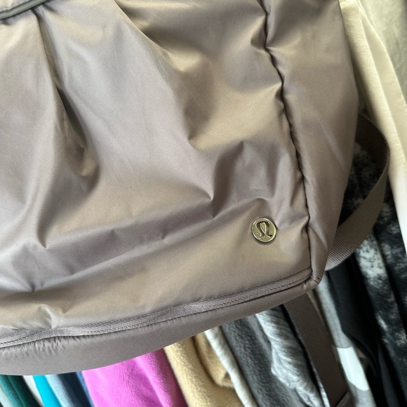 Lululemon Pack it Up Backpack 21L - Picture 7 of 8